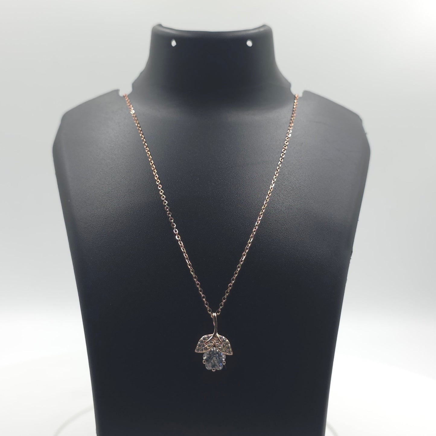 Olivelle Necklace