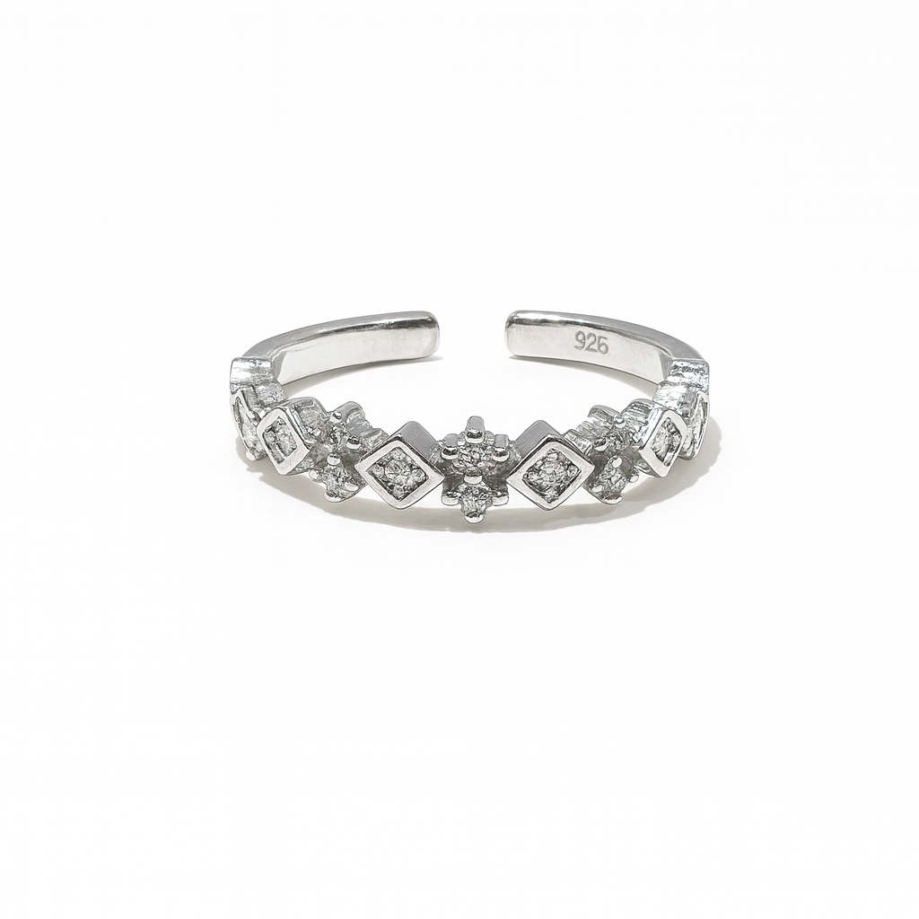 The Dazzletoe Toe Ring