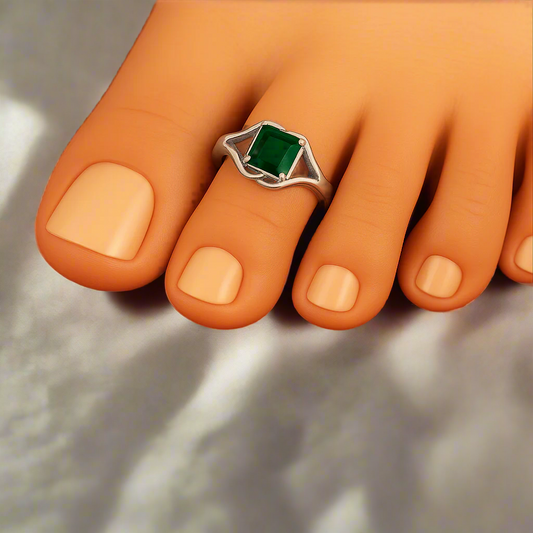 The Verdant Embrace Toe Ring