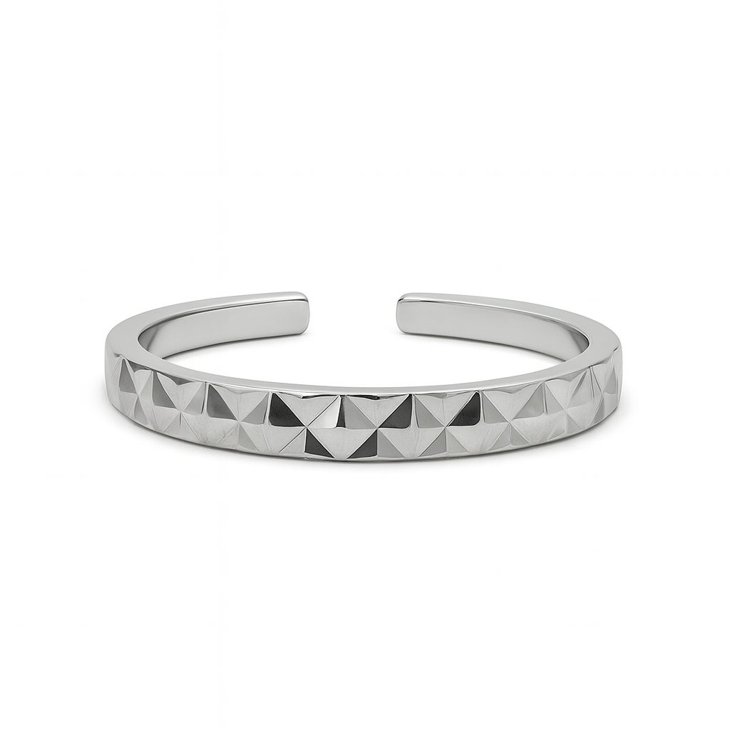 The Argent Pyramid Toe Ring