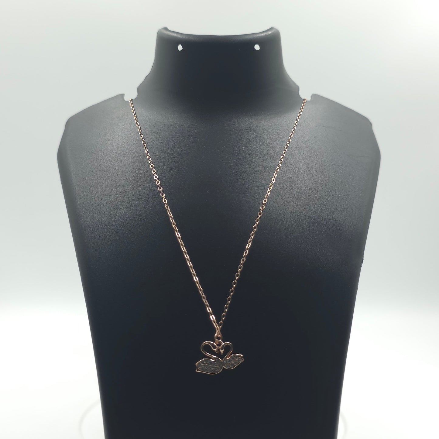 Éloigne Necklace