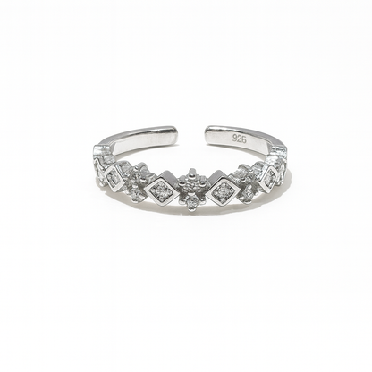 The Dazzletoe Toe Ring